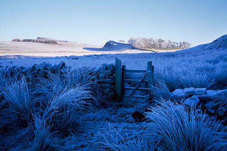 One of the first trips out with the Fuji, I had driven to Hadrian’s Wall near Housteads to photograph frosted grasses following a very heavy overnight frost. It was very cold and the frost was perfect, though the sky was a featureless blue. After I saw the developed film, I saw the extent of the blue cast this created, which conveyed the cold of the day.