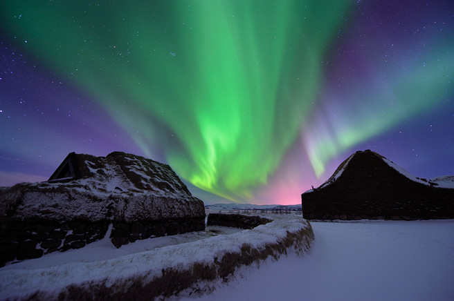 aurora_borealis_iceland_luka_esenko-small