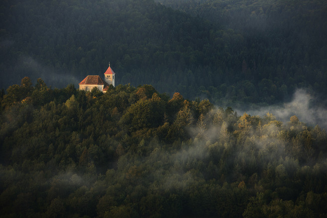 hilltop_church_slovenia_luka_esenko-small