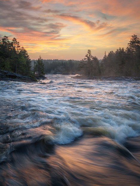 Hans Strand - Voxnan River Sunrise