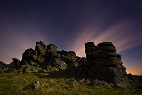 moonlight_dartmoor_houndtor_moonlight_02a