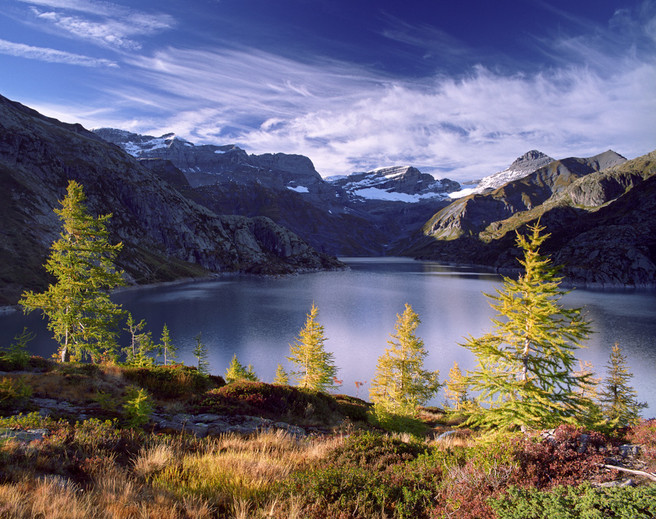 View at lake Emosson, mid-October. Pentax 67II, SMC Pentax 55-100mm lens, polarizing filter, Fuji Reala