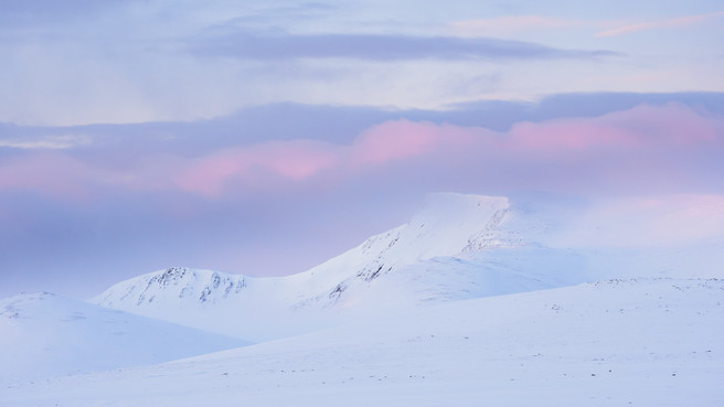 Alex Roddie - The Belt of Venus over Stob Coire Sputan Dearg