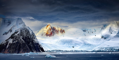 Peter Eastway - AntarcticThunderstorm