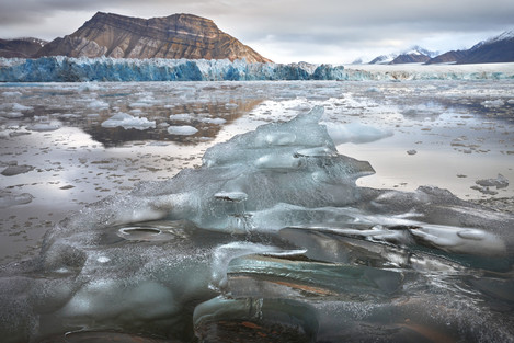 Kronebreen Kongsvegen Archaic Ice