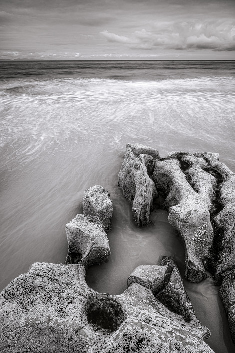 No 2 Rock On Cove Bay Mono Dsf2776 Sharpened