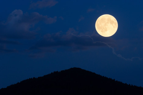 04 Full Moon Simple Landscape With The Moon Pziemacki