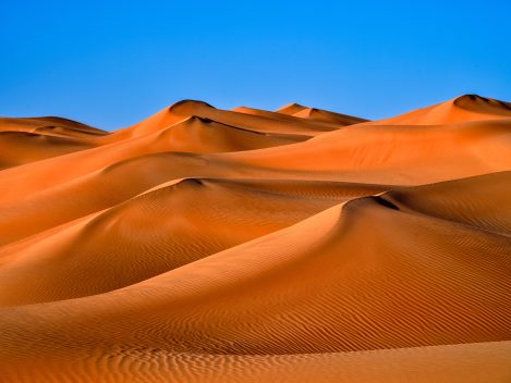 Unterwegs In Den Dünen Der Rub Al Khali, Oman.